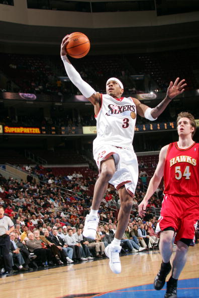 半场战报：门兴格拉德巴赫1-3沃尔夫斯堡，维默尔梅开二度，阿穆拉破门（半场速报：沃尔夫斯堡3-1领先门兴格拉德巴赫，维默尔双响，阿穆拉建功）