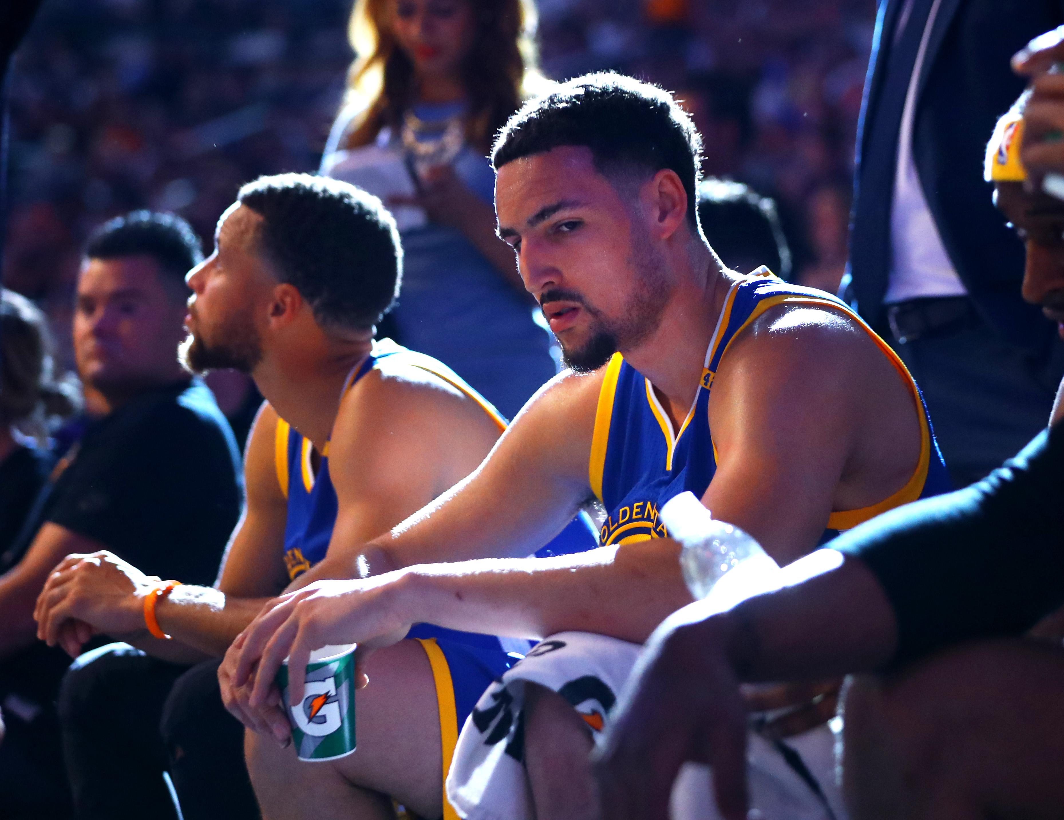 这赛季过后字母哥会在哪儿打球？韦德：我希望是雄鹿（字母哥赛季结束后会去哪效力？韦德：希望他留在雄鹿）