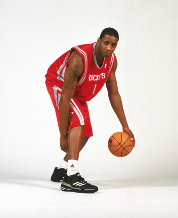 赫夫赛季第7次单场4+盖帽领跑全联盟，文班&斯图尔特5次（赫夫本季第7次单场4+封盖高居联盟第一，文班与斯图尔特均为5次）