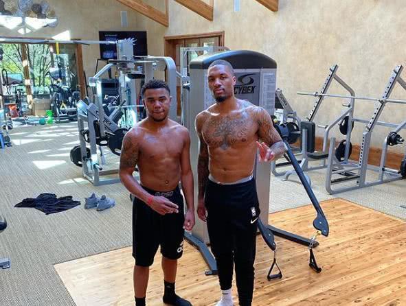 中足联纪律道德准则：球迷歧视行为将使俱乐部至少被罚50万元（中足联纪律与道德准则：球迷若涉歧视，俱乐部至少罚款50万元）