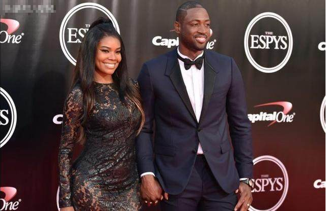 布伦森半场26分创赛季新高，常规赛25+次数比肩甜瓜（布伦森半场砍下26分刷新赛季新高，25+场次追平甜瓜）