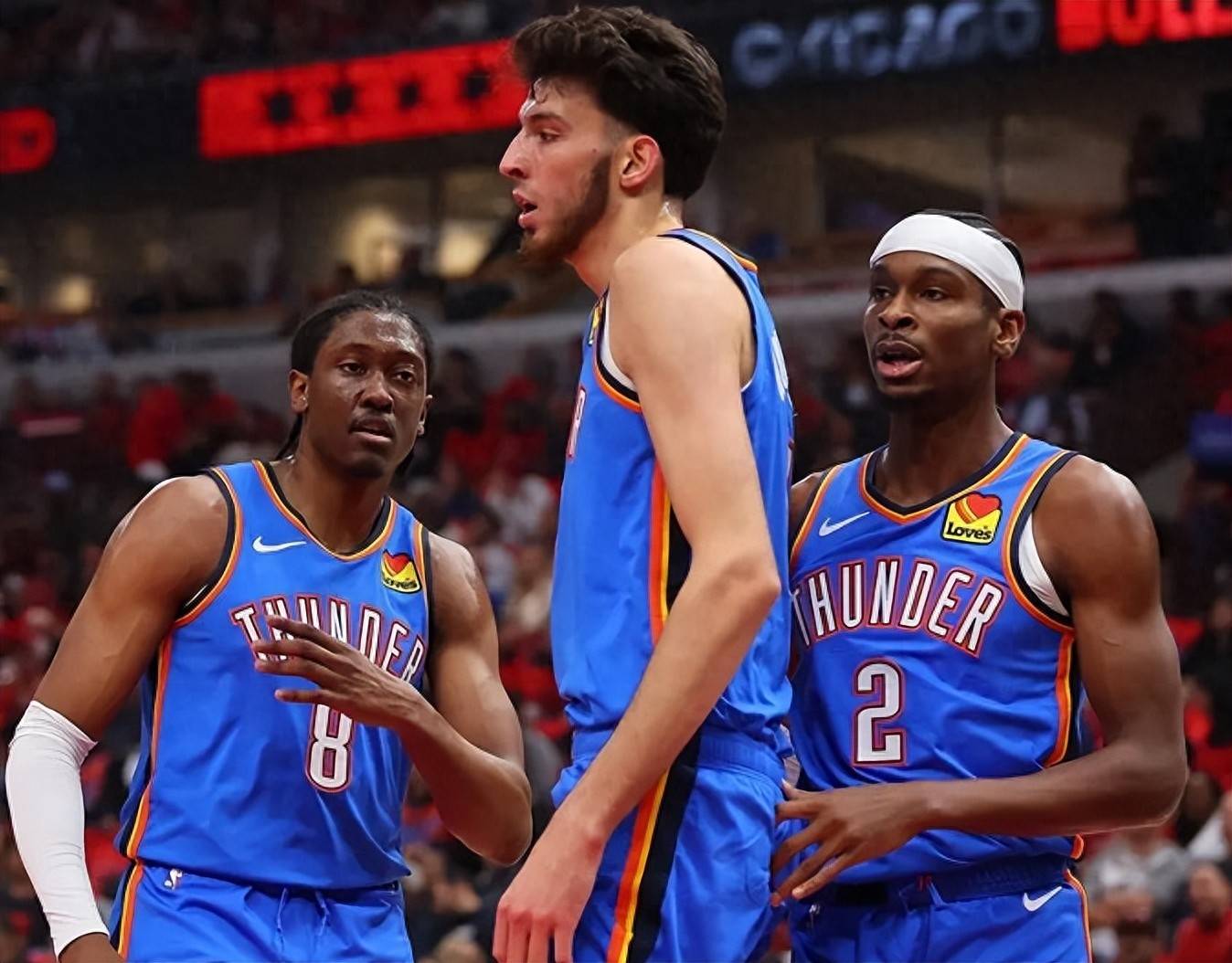 王燊超同款，官方推出直升机游览服务，10分钟行程每人1680元（官方上线直升机观光服务：王燊超同款，10分钟每人1680元）