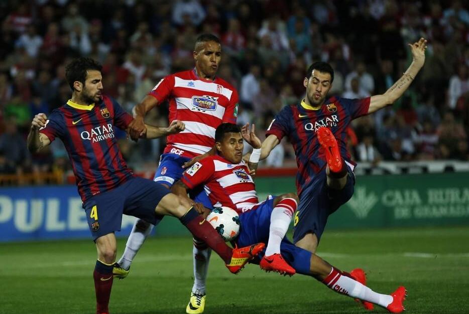 欧冠半场：罗德里戈破门，哈兰德点射，曼城暂2-1皇马（欧冠半场战报：罗德里戈先拔头筹，哈兰德点射回敬，曼城暂以2-1领先皇马）