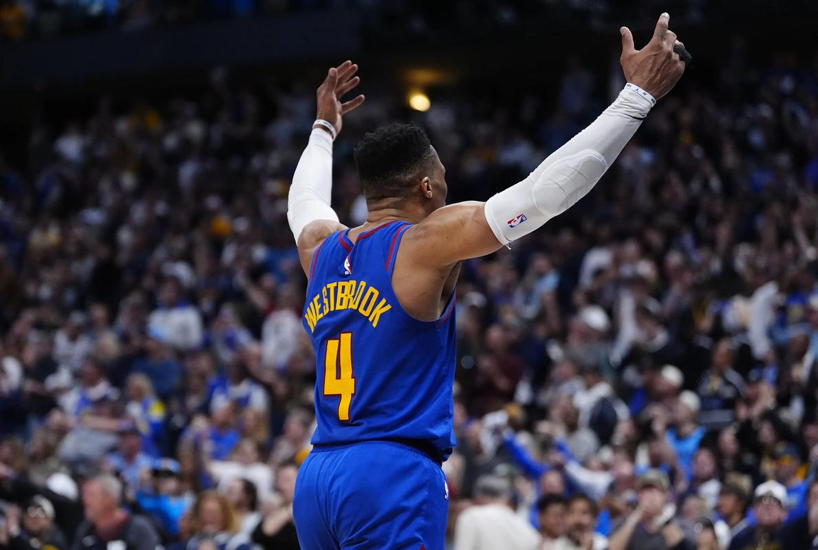 早报：利物浦战平&切尔西告负；皇马、阿森纳轻取对手（晨报：利物浦战平、切尔西失利；皇马与阿森纳轻松取胜）