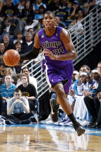 NBA战报：格莱姆斯22分，76人116-101轻取雄鹿（NBA赛况：格莱姆斯砍下22分，76人116-101力克雄鹿）