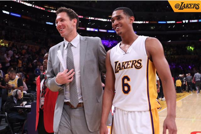 还要补强!阿森纳有希望签下DV9 贝尔塔值得期待（阿森纳继续补强：DV9有望加盟，贝尔塔令人期待）