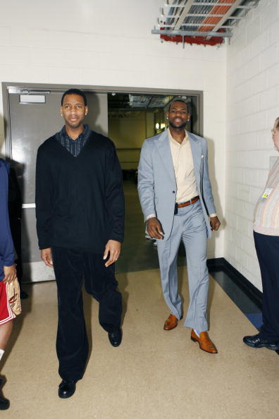 三阵鲨鱼？二阵狼王？21世纪最佳阵容，离谱的没变了！（21世纪最佳阵容仍离谱：鲨鱼竟在三队，狼王只列二队？）