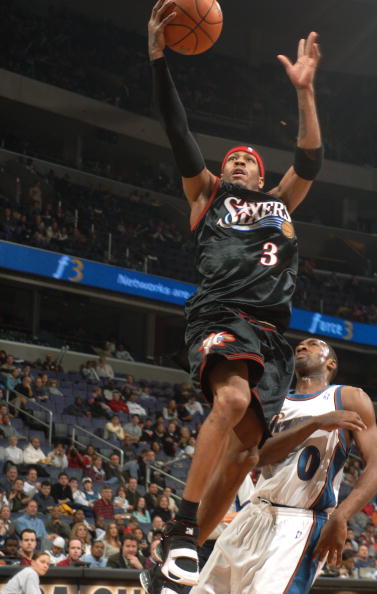 土耳其法院将费内巴切和加拉塔萨雷球员关押候审等待赌博的审判（土耳其法院拘押费内巴切与加拉塔萨雷球员，涉赌案候审）