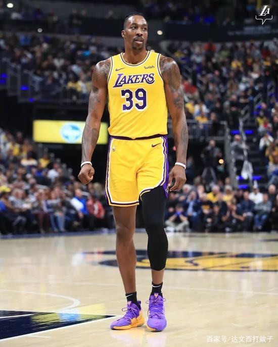 雷霆vs马刺裁判报告：没有错判和漏判，卡鲁索补篮没有被犯规（雷霆对马刺官方裁判报告：无错漏判，卡鲁索补篮未遭犯规）