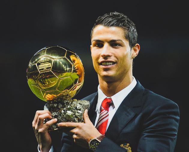 门将关键扑救锁定胜利（门将神扑定胜局）