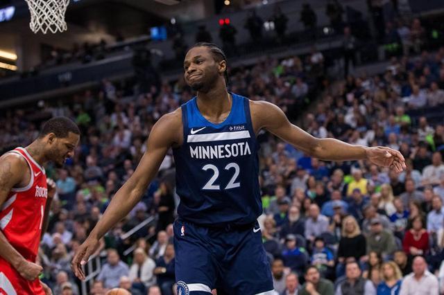 皮耶罗：尤文下半场暴露了意大利足球普遍问题，比赛节奏变慢（德尔皮耶罗：尤文易边后凸显意大利足球通病，比赛节奏明显放缓）