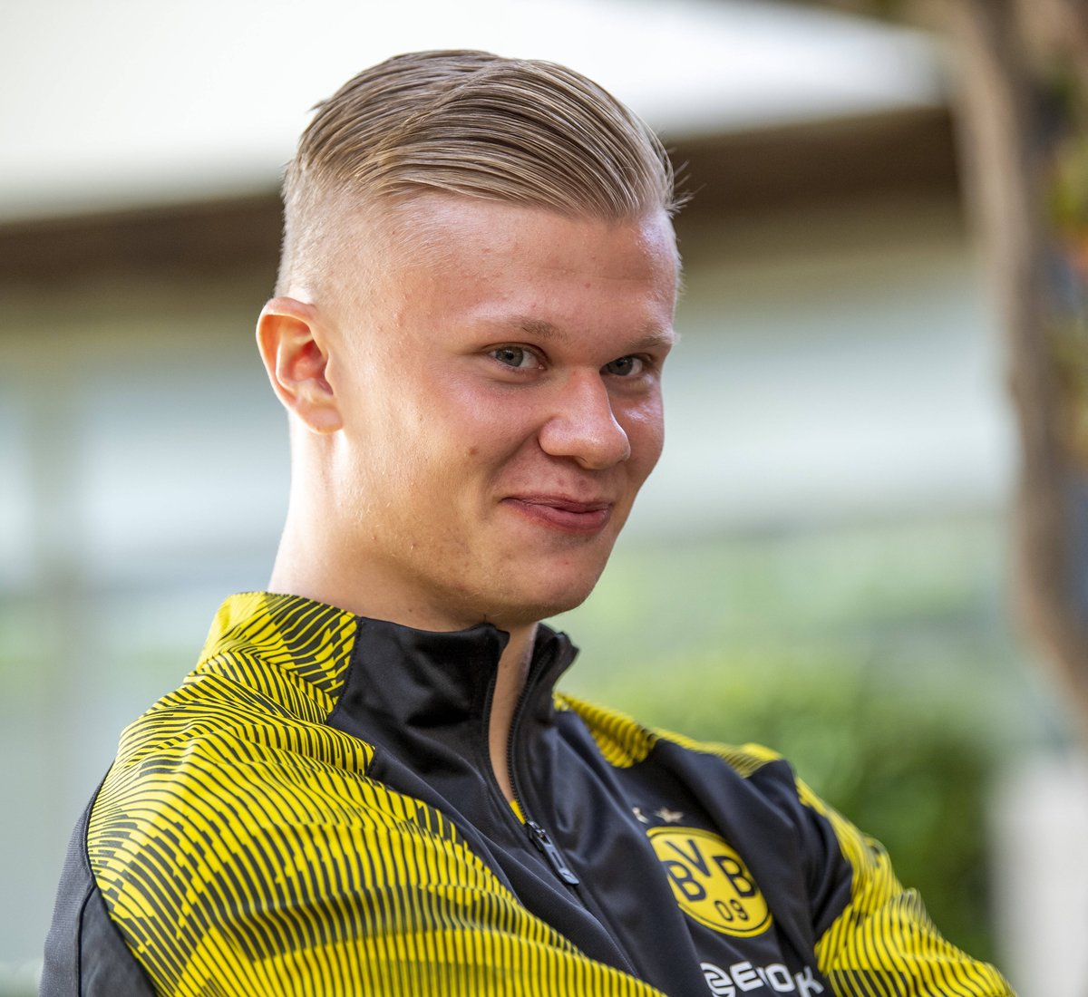 四川“巴蜀雄起杯”12月恢复：分男女组别，职业球员不能参加（四川“巴蜀雄起杯”12月重启：男女分组，职业选手不得参赛）