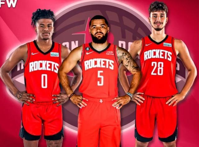 申花发布球队32岁生日海报，却把“32nd”写成“32th”（申花32岁生日海报出错：把“32nd”误写成“32th”）