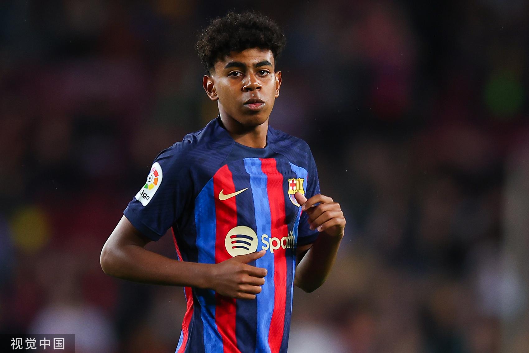 “举重之乡”托举生命重量 一份特殊“伴手礼”递出城市暖心名片（举重之乡托起生命之重，特别伴手礼递出城市温情名片）