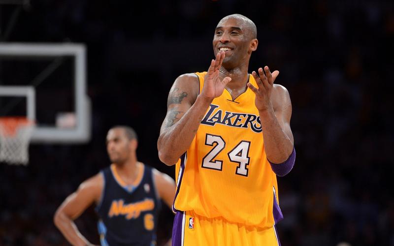 弗里克：当拉菲尼亚开始逼抢时，所有人都会跟着做好准备（弗里克：拉菲尼亚一发动逼抢，全队立刻进入备战状态）