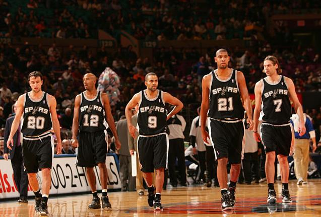 中国龙之队11周年球迷大会圆满举行 共赴山城之约（中国龙之队球迷大会11周年庆在山城圆满收官）